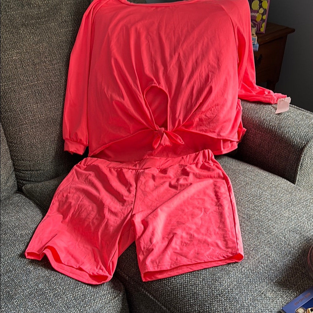 Coral Women’s Lounge Set.